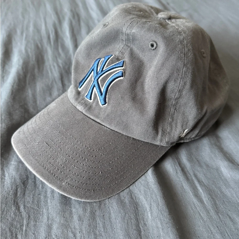 47 Brand New York Yankees Cleanup
Adjustable Hat - Graphite, Navy - Picture 2 of 7